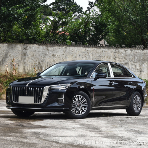 سيارة Hongqi H5 1.5T الفاخرة سيارة مصنوعة في الصين العلامة التجارية للسيارة السوداء سيدان